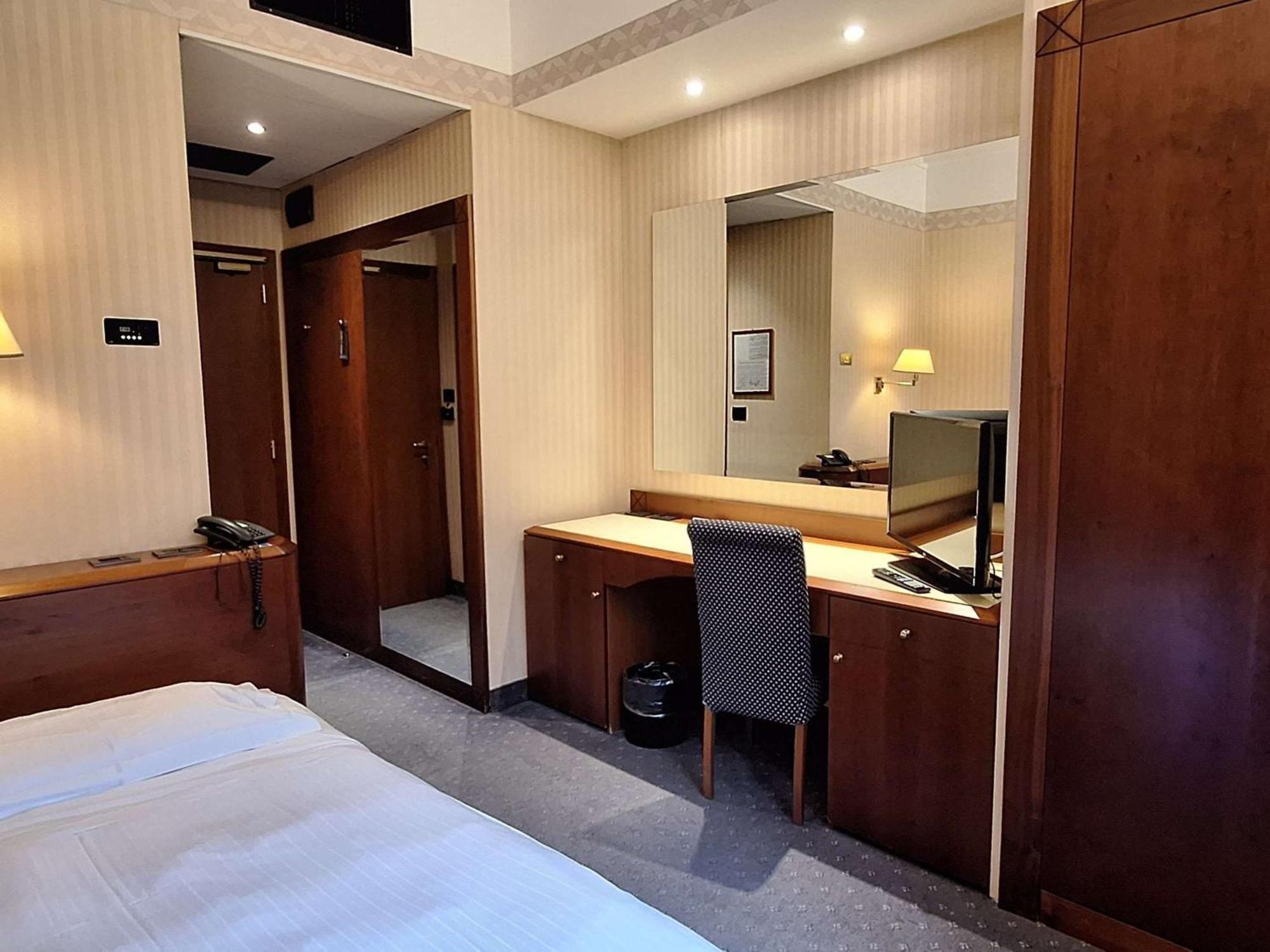Mercure Reggio Emilia Centro Astoria Εξωτερικό φωτογραφία